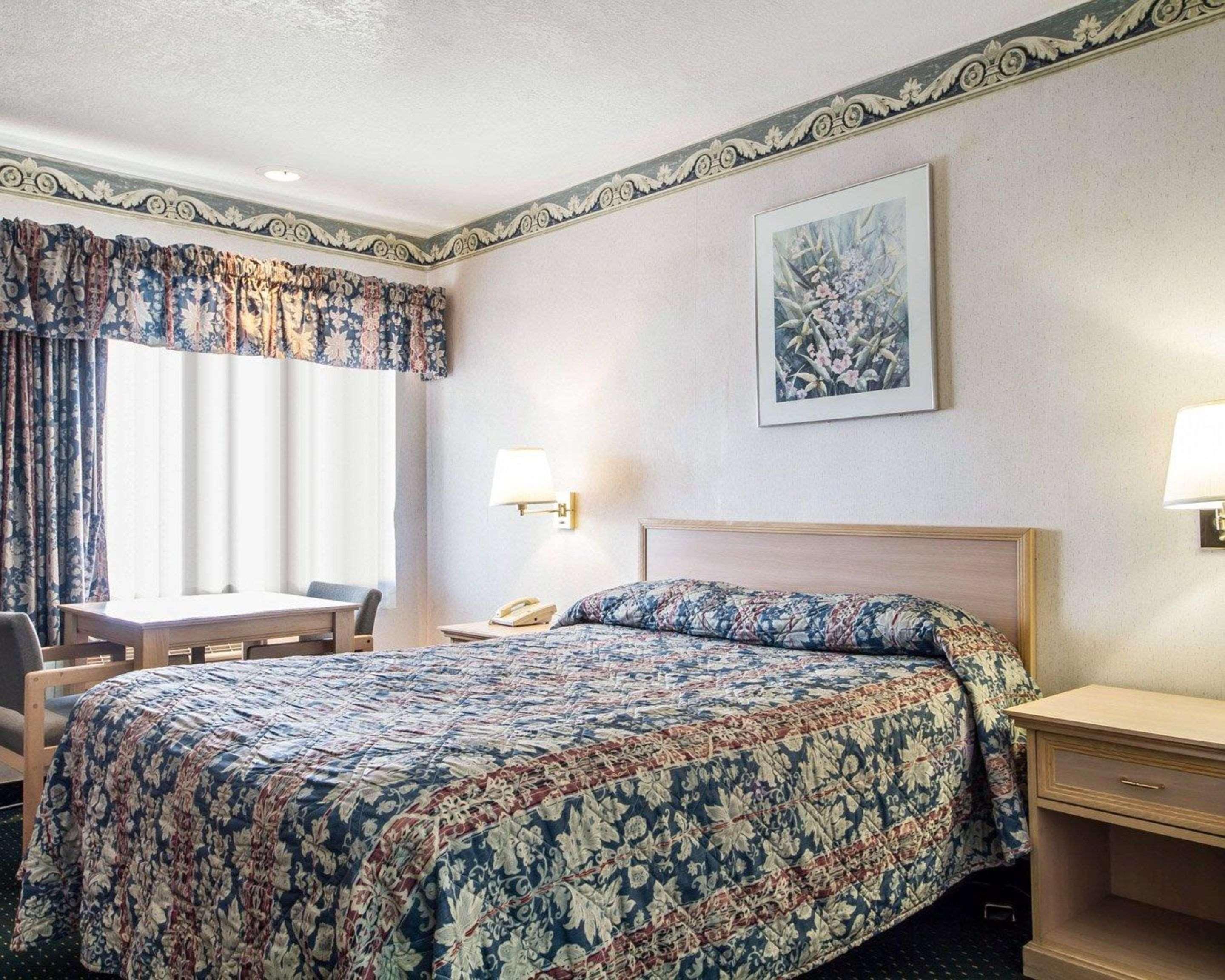 Rodeway Inn Monterey Near Fairgrounds Eksteriør bilde