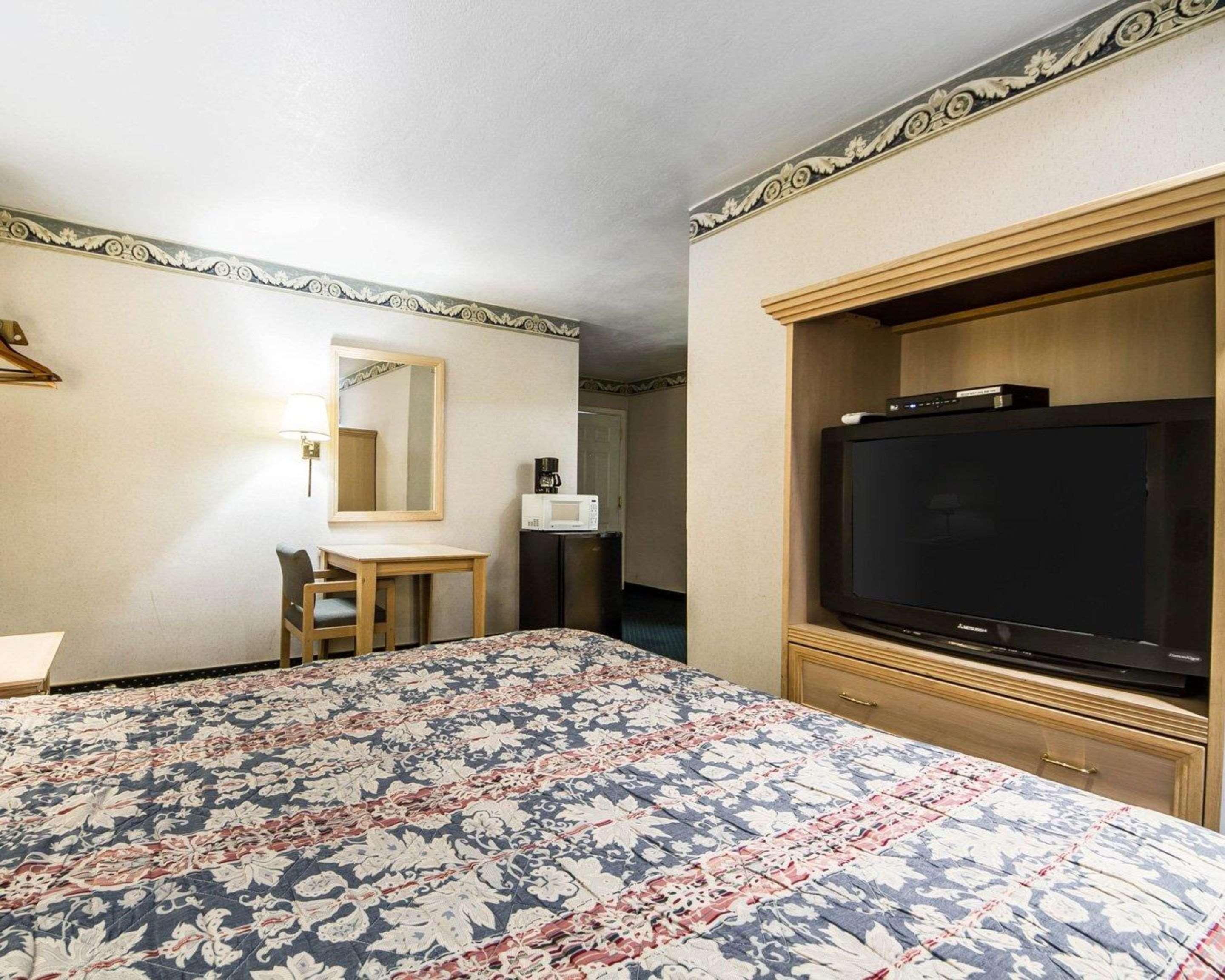 Rodeway Inn Monterey Near Fairgrounds Eksteriør bilde
