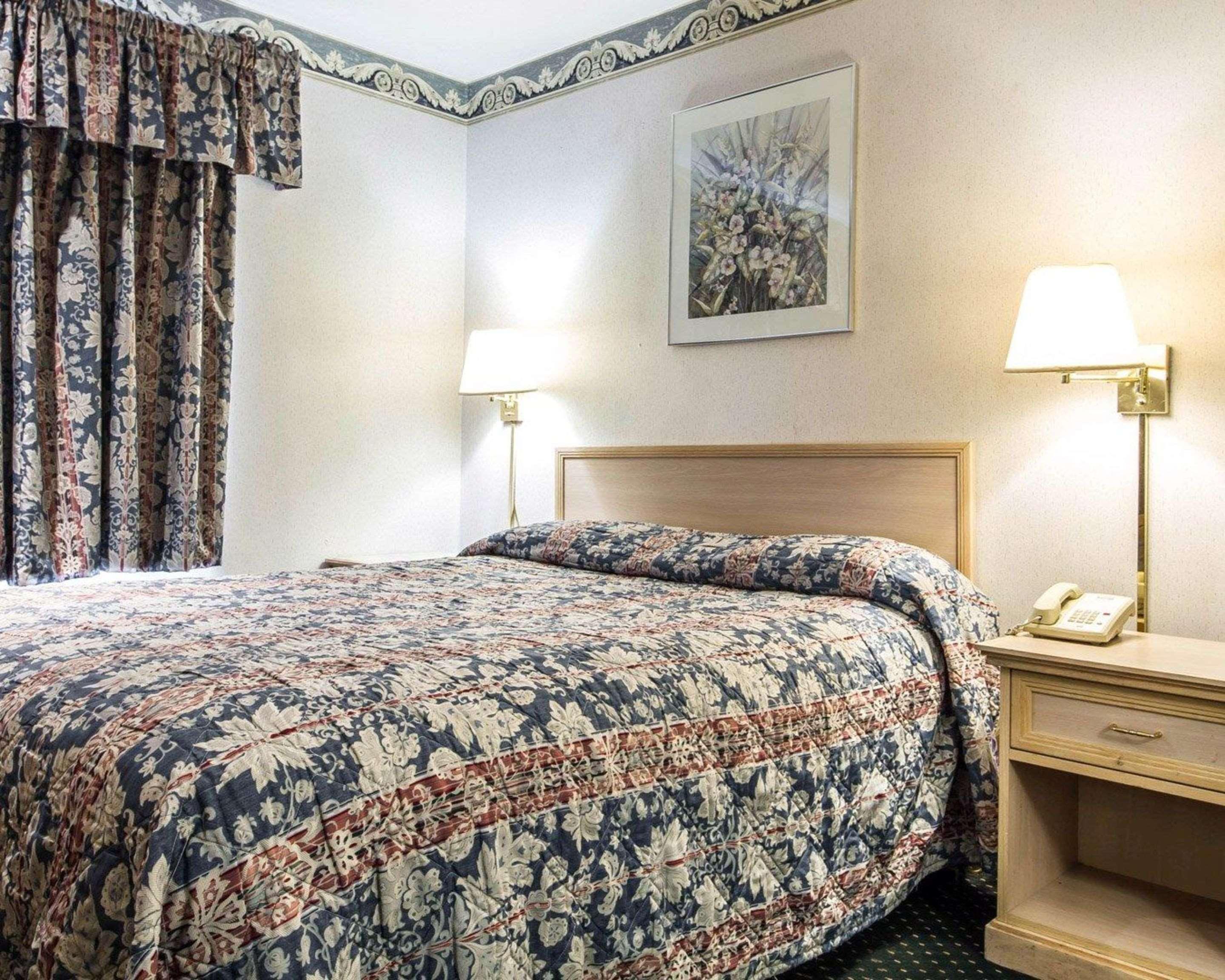 Rodeway Inn Monterey Near Fairgrounds Eksteriør bilde