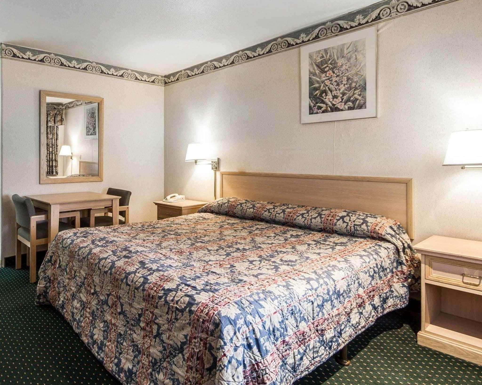 Rodeway Inn Monterey Near Fairgrounds Eksteriør bilde